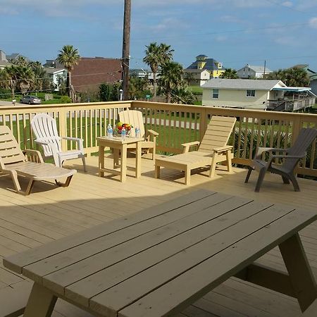 Private Beach -- Away From The Crowds - Ocean Views -Short Drive To Moody Gardens, Schlitter Bahn, Pleasure Pier ガルベストン エクステリア 写真