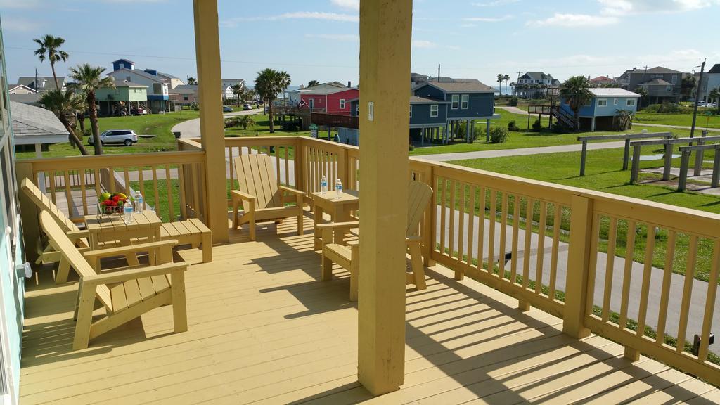Private Beach -- Away From The Crowds - Ocean Views -Short Drive To Moody Gardens, Schlitter Bahn, Pleasure Pier ガルベストン エクステリア 写真